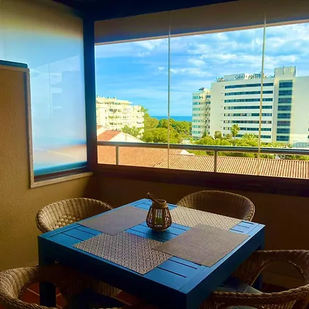 Golden Mile Sea View Apartment *